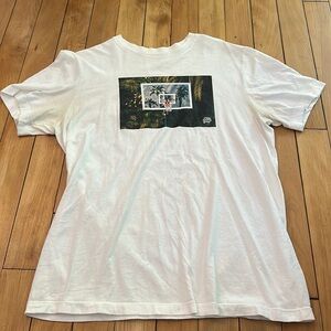 Nike men’s short sleeve tee